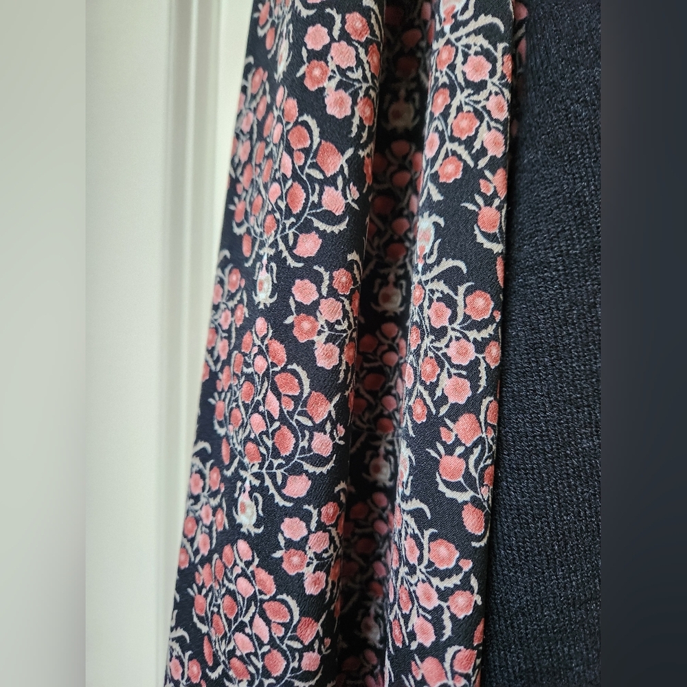 THML Womens Floral Sleeve Black Sweater, Size Small - Picture 7 of 12